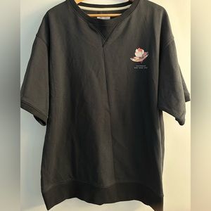 Saturday’s New York NWOT Short Sleeve Sweatshirt